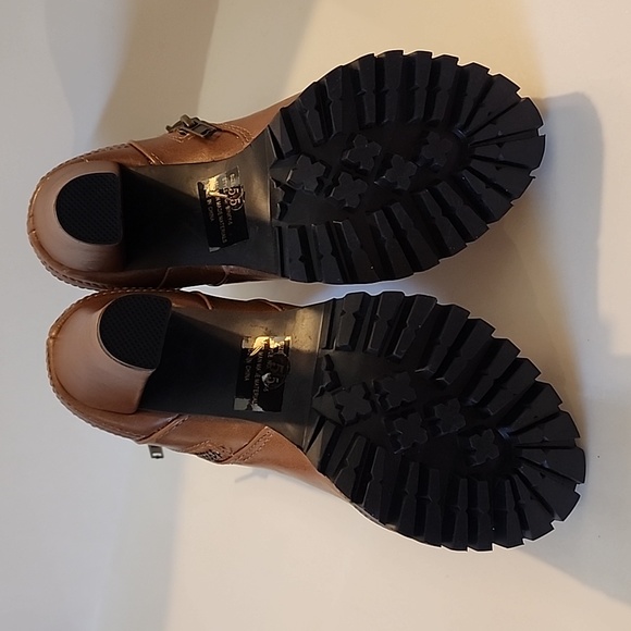 C. Label "Binky" size 5.5 boots.  New - Picture 6 of 8